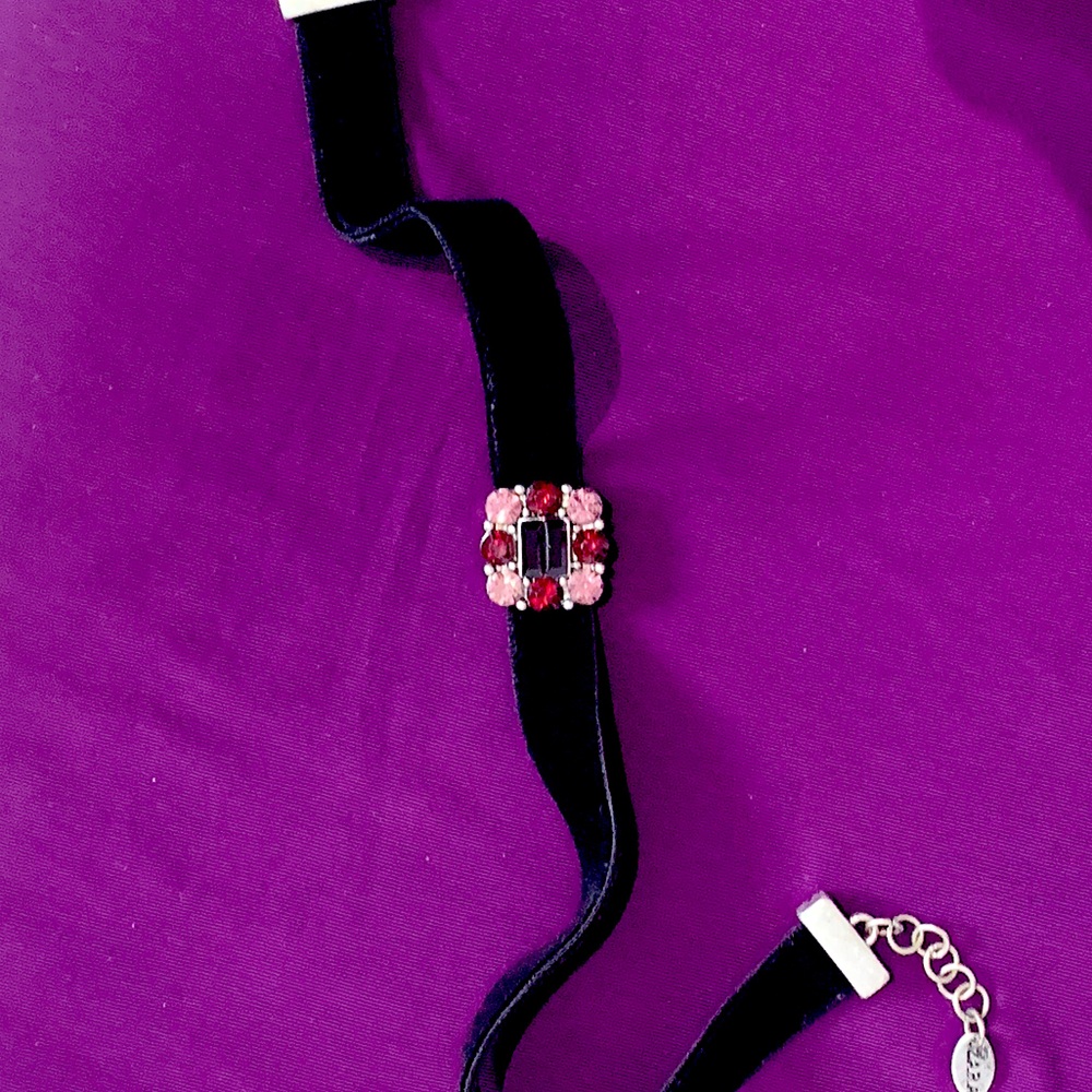 🥶 5/$18 | Velvet Zara Jewel Choker